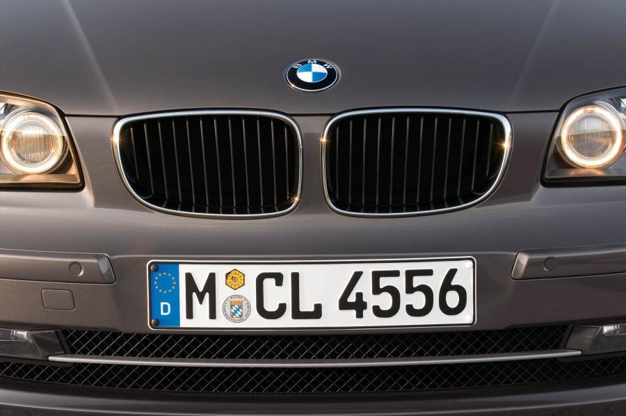  BMW 1-Series 5-Door 2005 года  (фото 10 из 187)